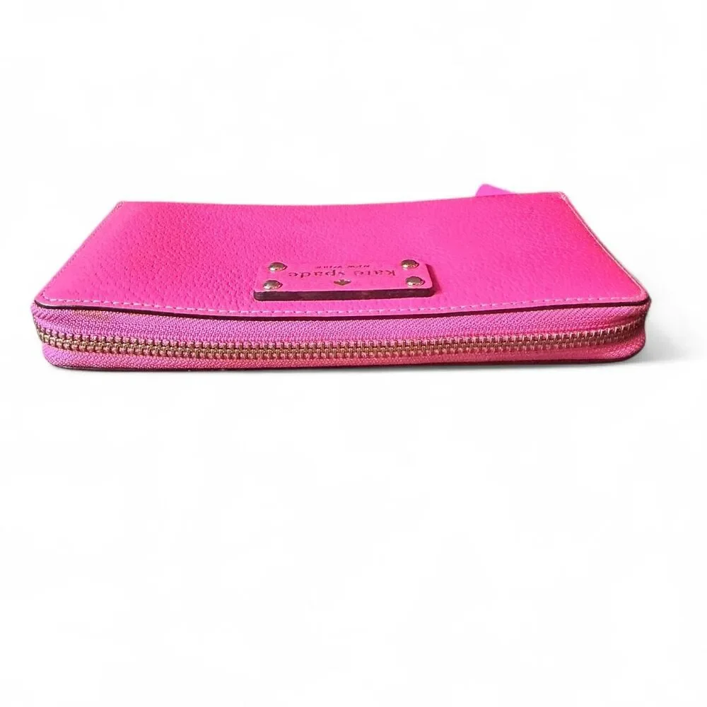 Kate Spade New York Hot Pink Pebbled Leather Zip Around Wallet 7.5x4 Clutch